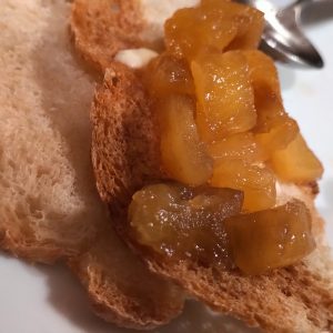 Golden and tasty pineapple jam!