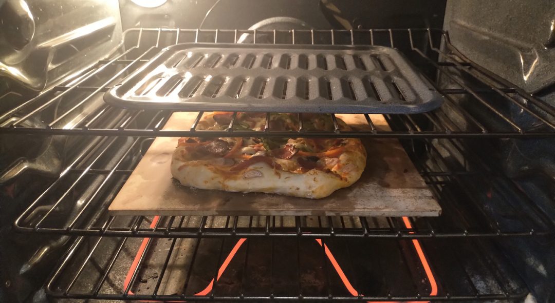 Chauffer la pierre à pizza au moins 30 min