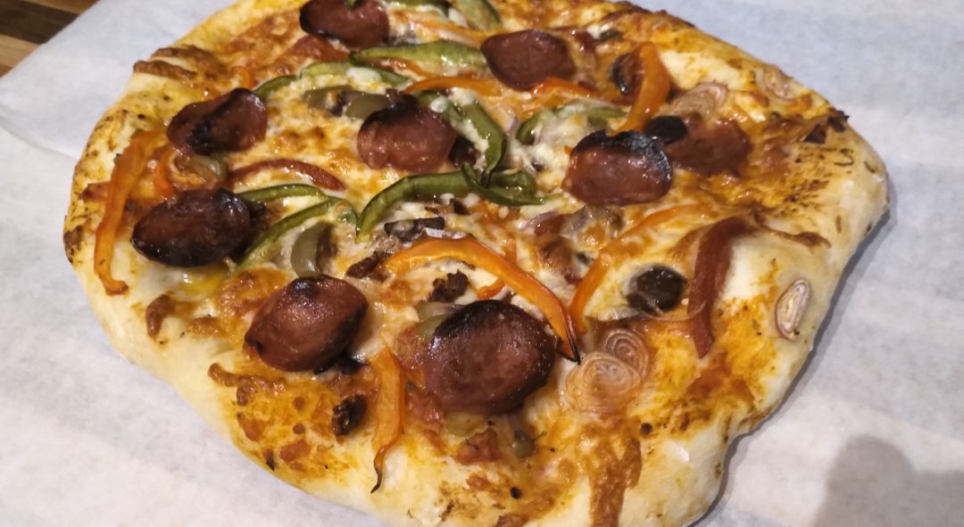 Pizza à votre goût avec une pâte style Napolitaine